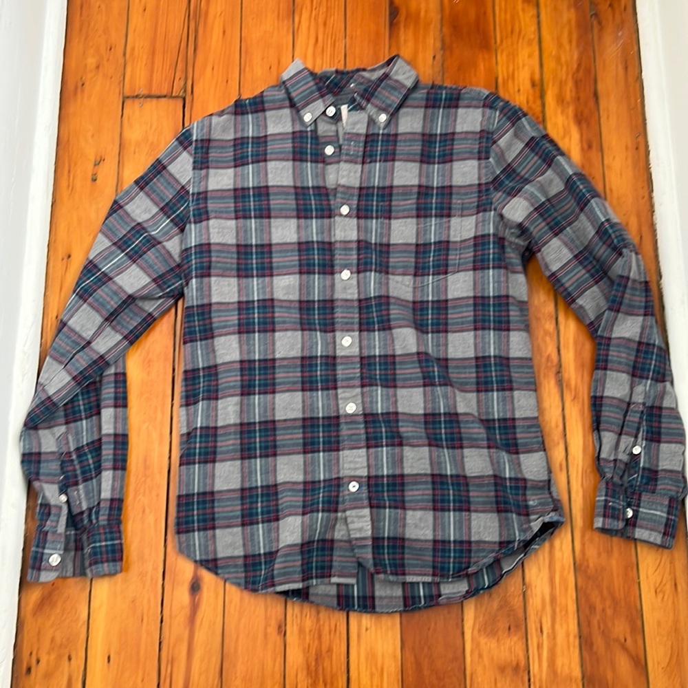 GAP button down plaid shirt